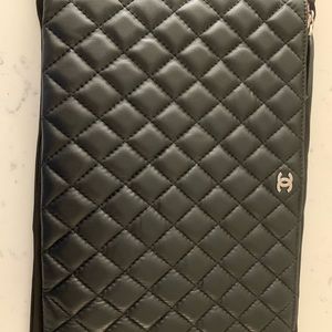 CC large zipper pouch -copy